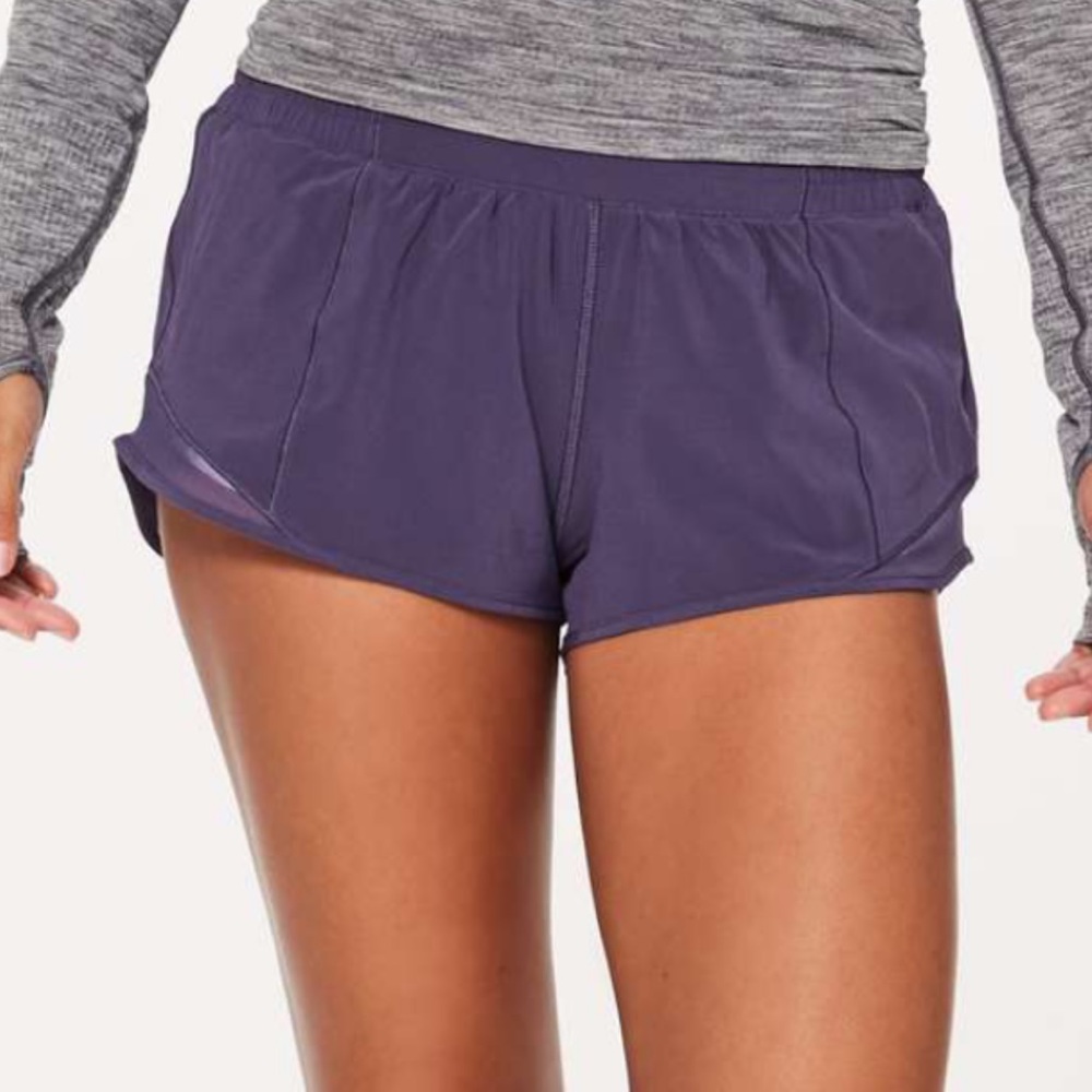 Lululemon Hotty Hot Short II 2.5”